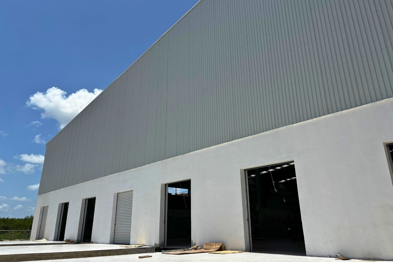 Andenes de carga en bodegas BTS